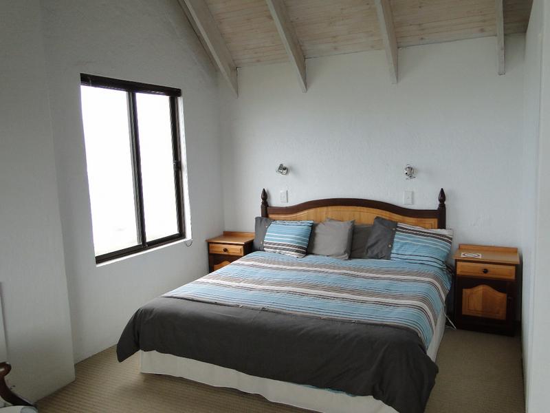 To Let 3 Bedroom Property for Rent in Britannia Bay Western Cape